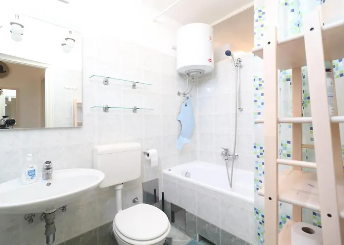 Apartamento Vili, Oasis Step To The Sea